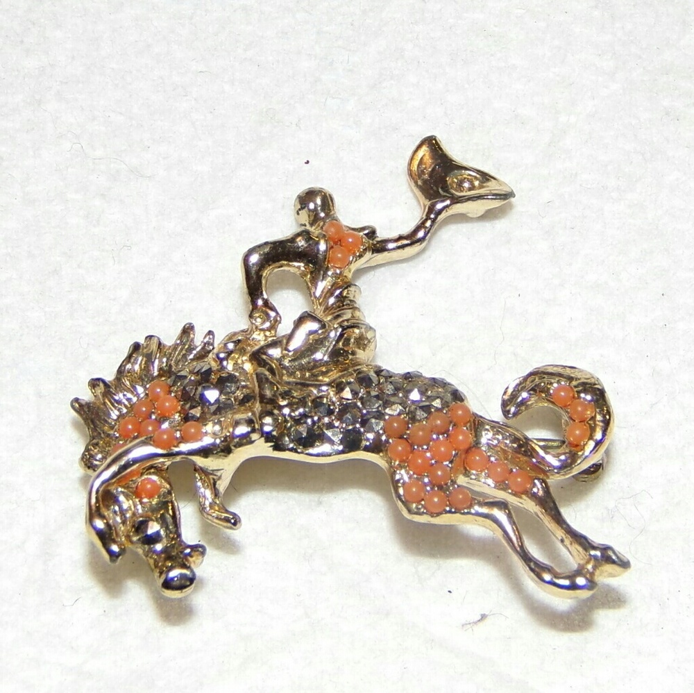 Vintage Western cowboy bronc rodeo pin brooch